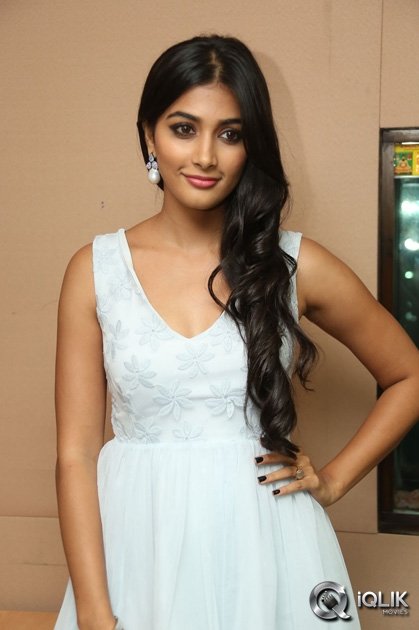 Pooja-Hegde-at-Oka-Laila-Kosam-Movie-Song-Launch